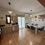 بيت للعطل My Bright House أفيتوس